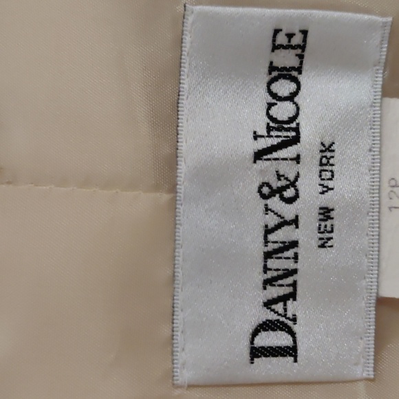 Danny & Nicole Light Yellow 2 Piece Suit Size 12P - Picture 8 of 10